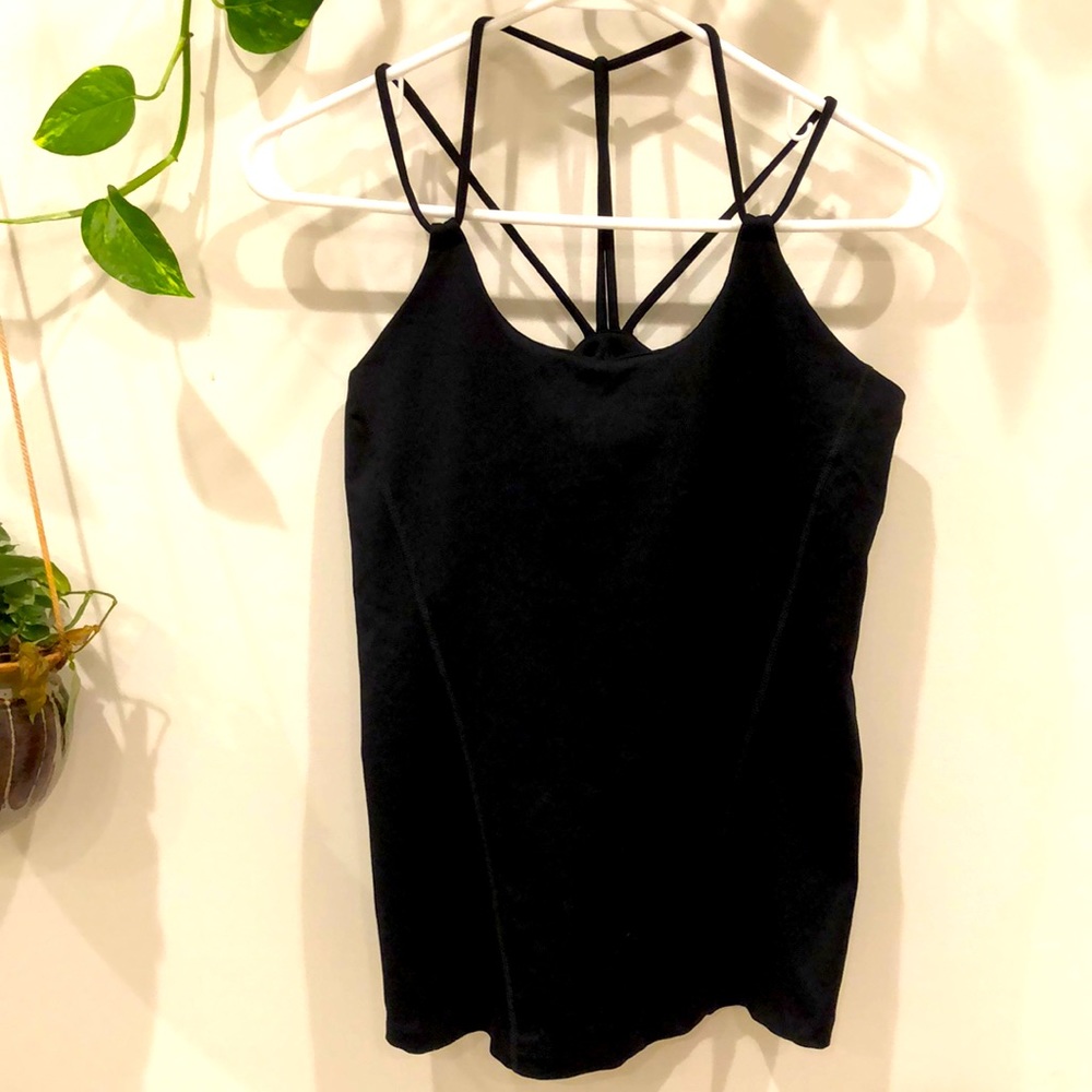 Black strapping Cabi workout/athletic top. Built in bra top.